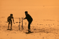 03-061-Frank-Jarman-Beach-Cricket-1971