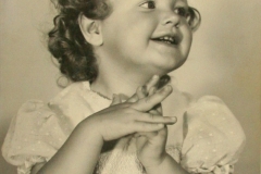 05-123-F-A-White-ARPS-Delight-1940