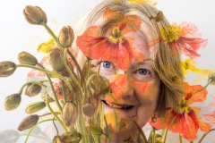 Lesley-with-Poppies-Lesley-Bretherton-Commended-Set-Subject-A-Grade-PDI-Feb-2023-