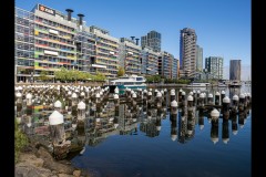 Docklands Walk (Ken Gosbell ©)