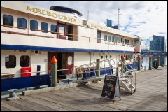 Docklands Walk (Peter Stuchbery ©)