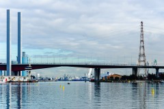 Docklands Walk (Peter Stuchbery ©)