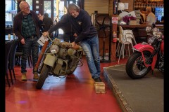 Naked Racer Moto (Bob Clothier ©)