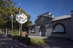 Oakleigh Walk (Bob Clothier ©)